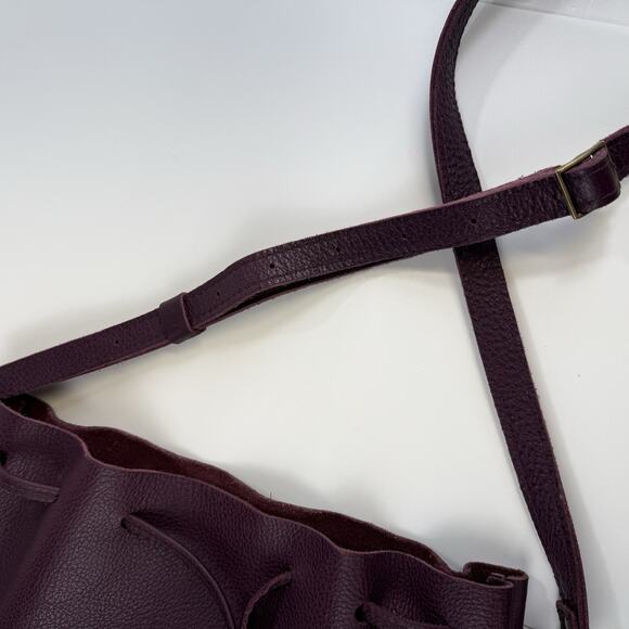 Portland Leather Goods Bucket Bag Purse Crossbody Plum Wine Color Drawstring - Picture 10 of 16